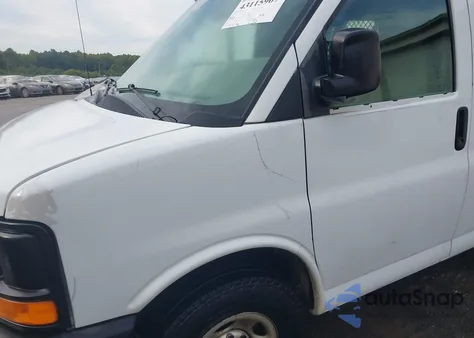 2016 Chevrolet Express 2500 Work Van z USA, uszkodzony, nr VIN 1GCWGAFF8G1333073